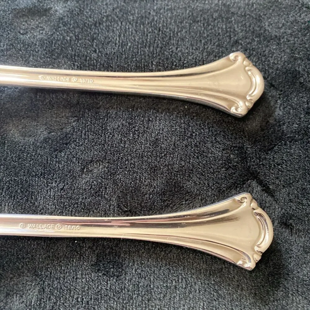Lot 2 Wallace RESPLENDENCE Glossy Place/Oval Soup Spoons 7